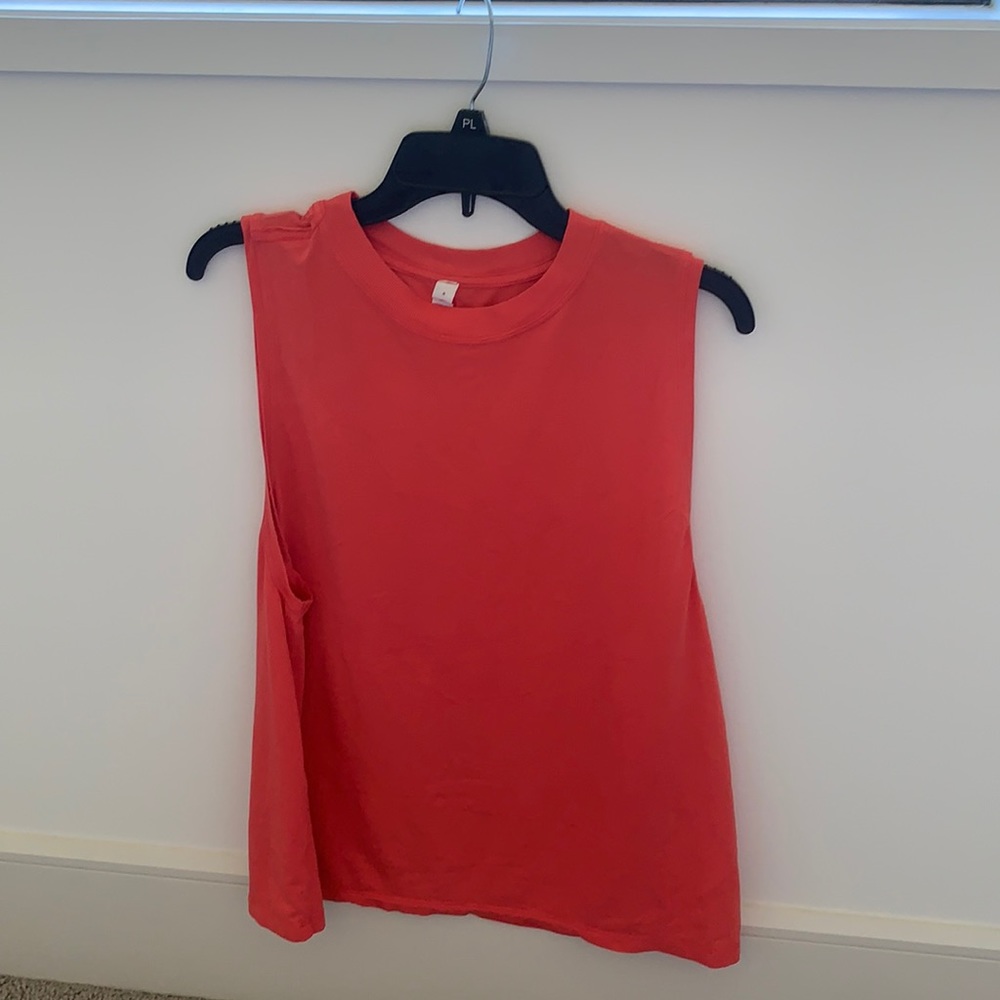 Lululemon tank